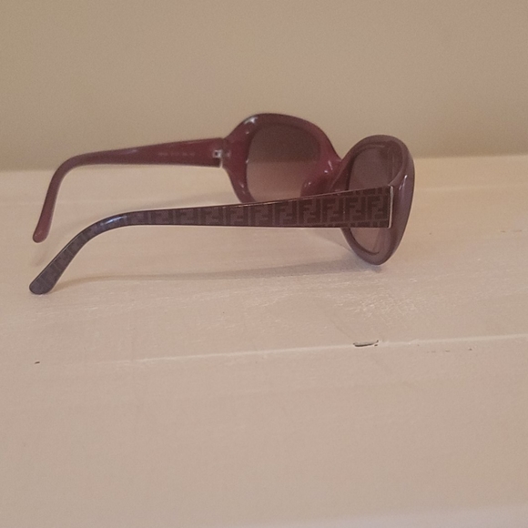 Fendi Burgundy Wine Merlot Logo Vintage Small Medium Frame Sunglasses - Picture 3 of 6